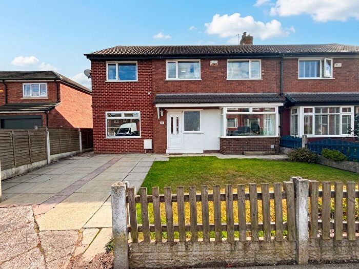 4 Bedroom Semi-Detached House For Sale In Boscombe Avenue, Eccles, M30