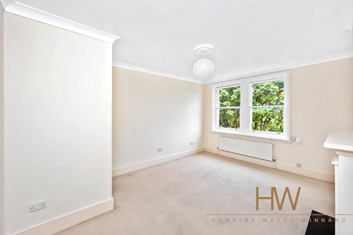 2 Bedroom Flat For Sale In Cromwell Road, Hove, BN3