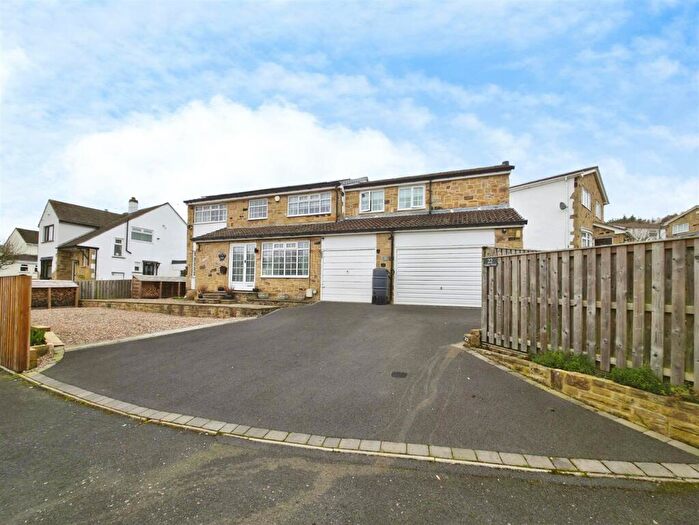 4 Bedroom Detached House For Sale In Walker Wood, Baildon, Shipley, BD17