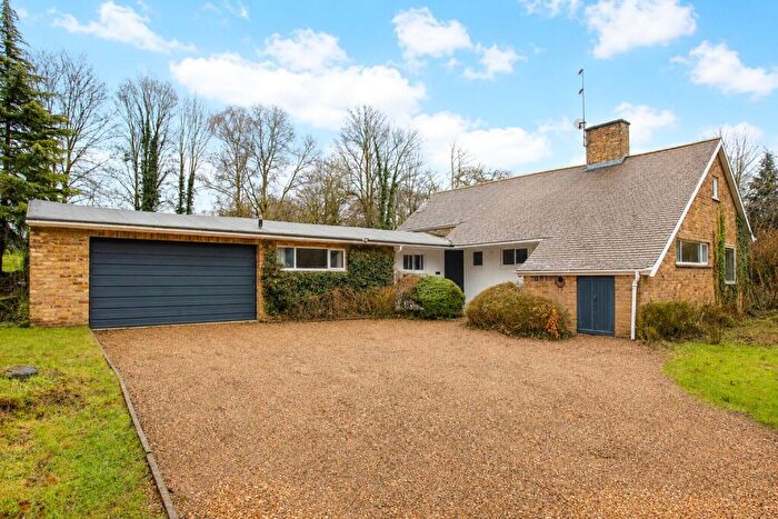 4 Bedroom Detached House To Rent In Harmer Green Lane, Welwyn, Hertfordshire, AL6