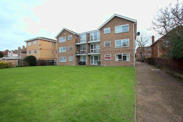 1 Bedroom Flat To Rent In Stanwell Road, Ashford, TW15