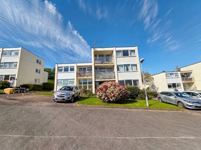 2 Bedroom Flat For Sale In Warren Road, Dawlish Warren, EX7