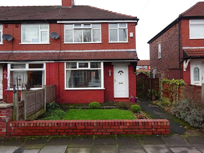 2 Bedroom Semi Detached House To Rent In Oak Avenue, Middleton, M24