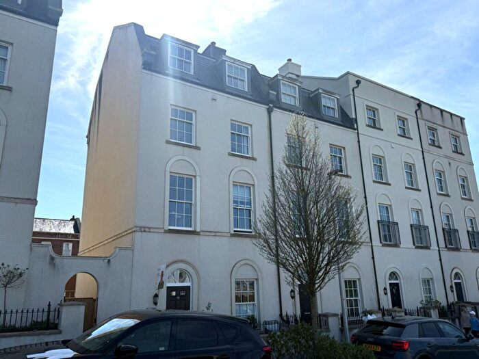 5 Bedroom End Terrace House For Sale In Capricorn Way, Plymouth, PL9