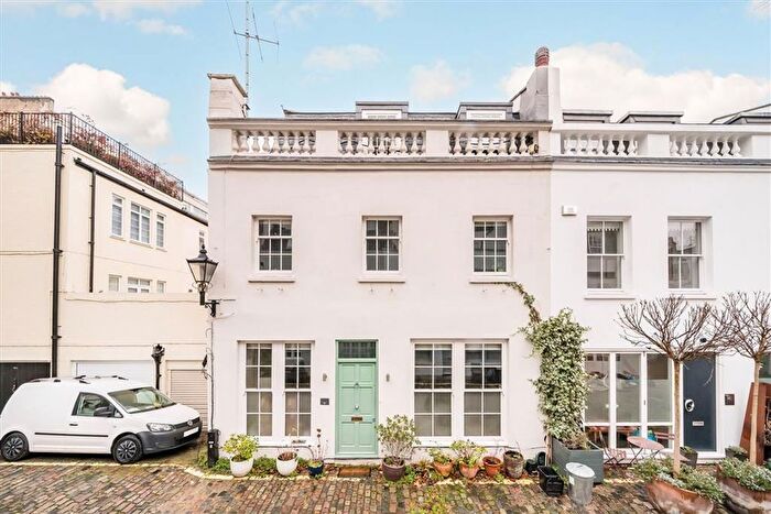 3 Bedroom Property To Rent In Sussex Mews West, Hyde Park, W2