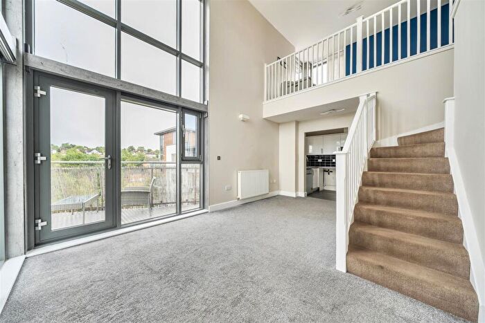 2 Bedroom Apartment For Sale In Hart Street, Maidstone, ME16