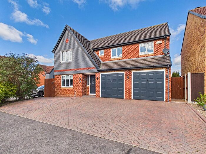 4 Bedroom Detached House For Sale In Nevern Crescent, Ingleby Barwick, TS17