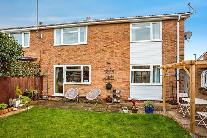 2 Bedroom Maisonette To Rent In Moore Close, NG2