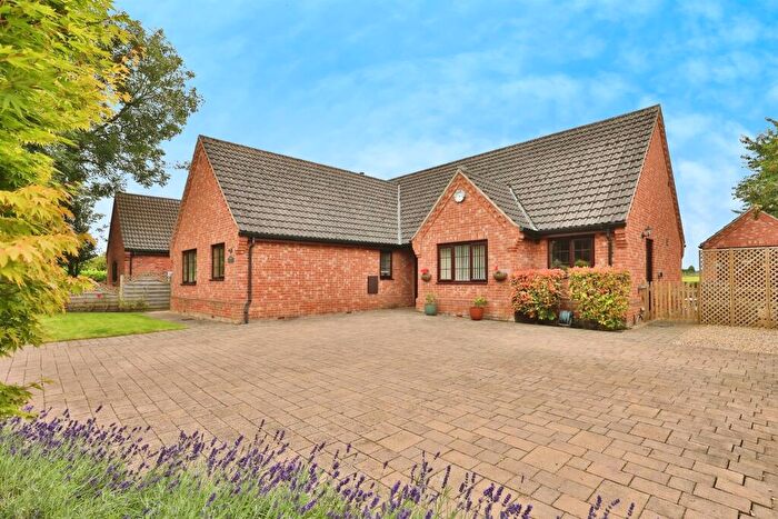 4 Bedroom Chalet For Sale In The Street, Gooderstone, King's Lynn, PE33