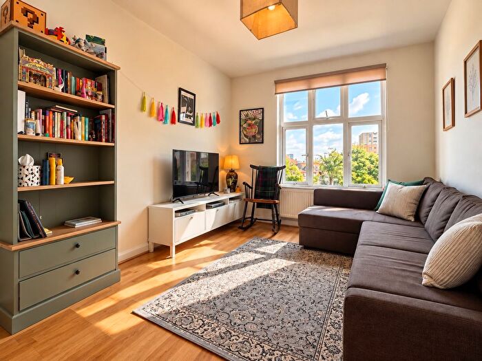 1 Bedroom Flat For Sale In Brixton Hill, London, SW2