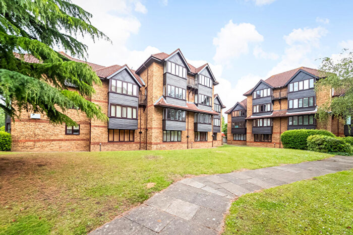 Flat For Sale In Linwood Close, London, SE5