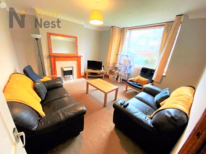 6 Bedroom Detached House To Rent In Becketts Park Crescent, Headingley, Leeds, LS6