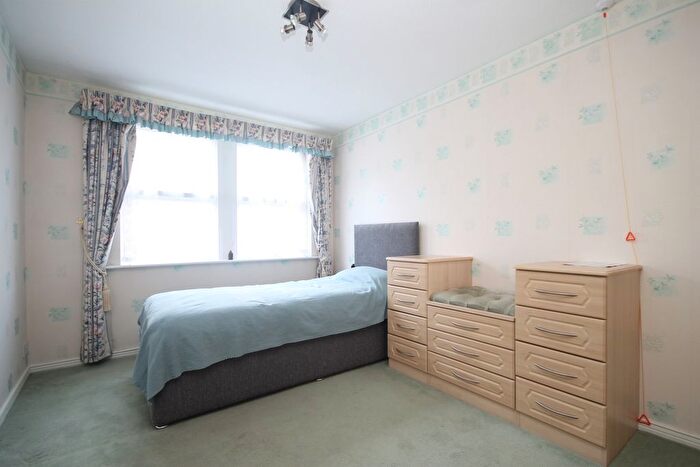1 Bedroom Flat For Sale In Meadowfield Park, Ponteland, Newcastle Upon Tyne, NE20