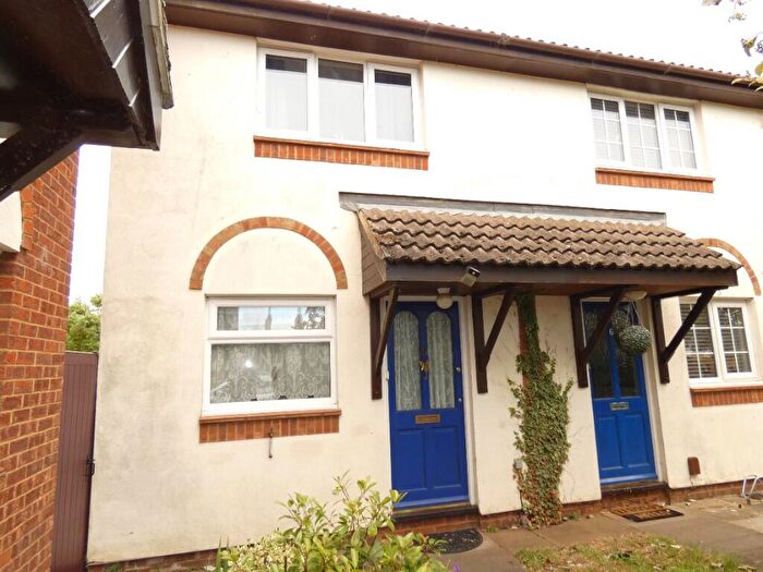 2 Bedroom End Of Terrace House For Sale In Paddocks Chase, Potton, SG19