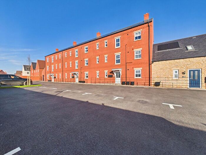 1 Bedroom Apartment To Rent In Redcar Road, Towcester, NN12