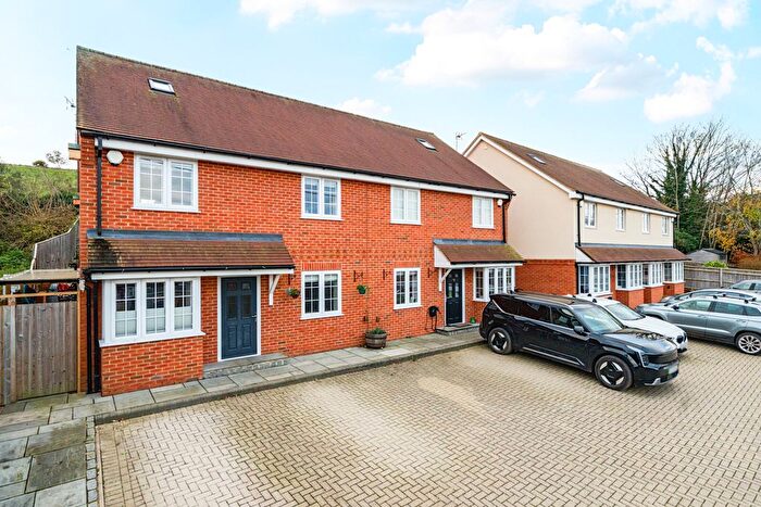 4 Bedroom Semi Detached House For Sale In Cleeve Down, Goring, Reading, Oxfordshire, RG8