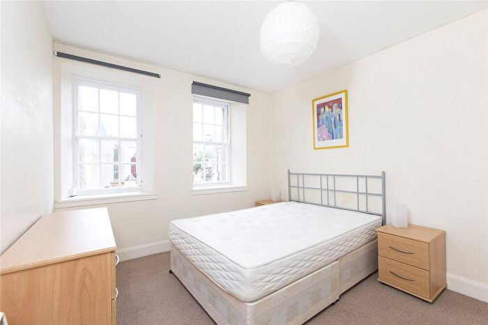1 Bedroom Flat To Rent In Nicolson Street, Newington, Edinburgh, EH8