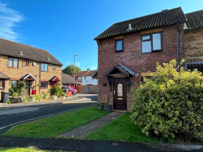 3 Bedroom House To Rent In Lapthorn Close, Woodcot, PO13