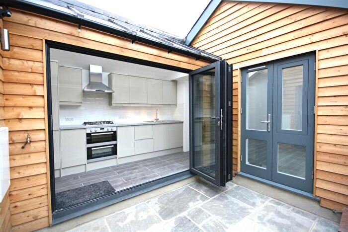 1 Bedroom Flat To Rent In Sheen Lane, East Sheen, SW14