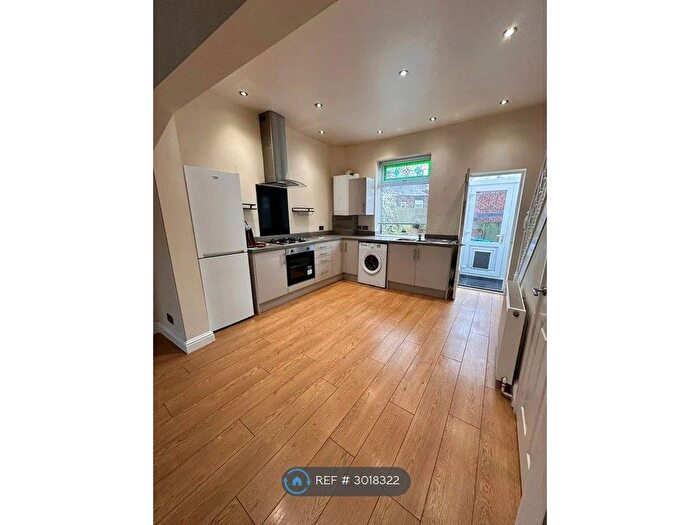 2 Bedroom Terraced House To Rent In Park Lane, Oldham, OL8