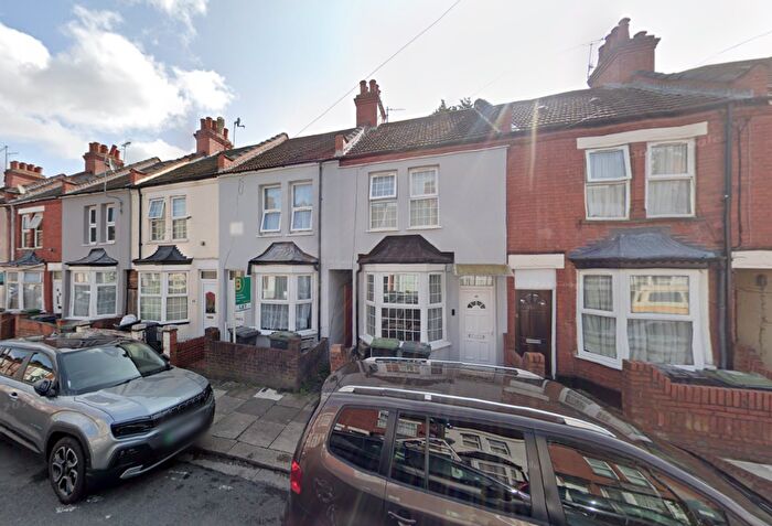 2 Bedroom Terraced House To Rent In Stubbington Avenue, Portsmouth, PO2