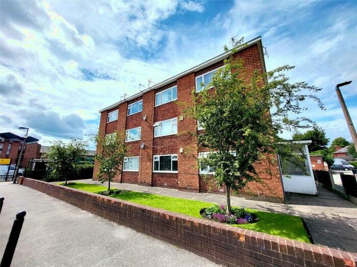 1 Bedroom Flat To Rent In Royle Close, Stockport, Greater Manchester, SK2