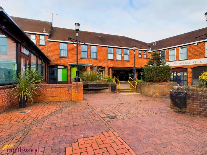 1 Bedroom Studio To Rent In White Lion Walk, Banbury, OX16