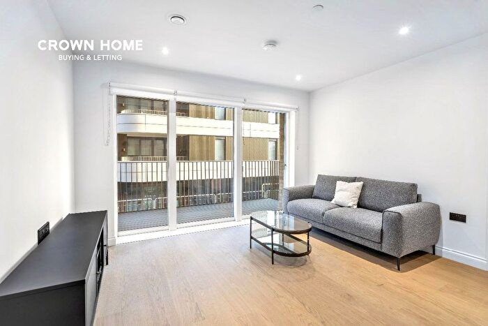 2 Bedroom Flat To Rent In Chelsea Botanica, Imperial Wharf, SW6