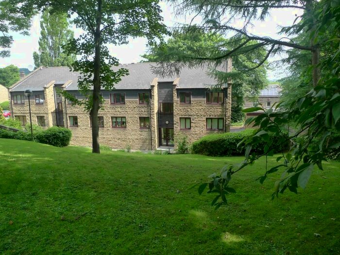 2 Bedroom Flat To Rent In Woodfield Court, Off Queens Road, Huddersfield, HD2