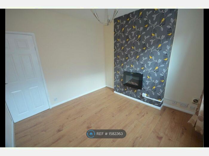 2 Bedroom Terraced House To Rent In Westwood Road, Nottingham, NG2