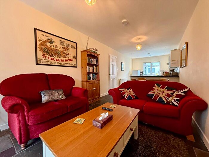 2 Bedroom Bungalow For Sale In Riverside Bungalows, Llanbedr, LL45