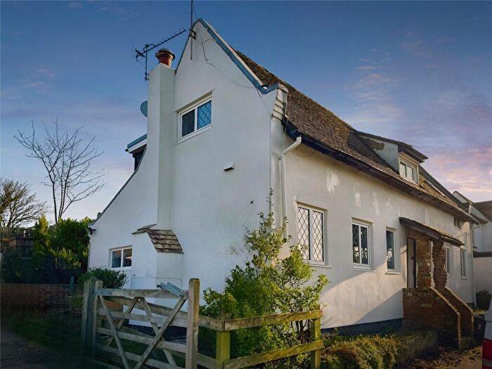 4 Bedroom Detached House For Sale In Dover Road, Guston, Dover, Kent, CT15