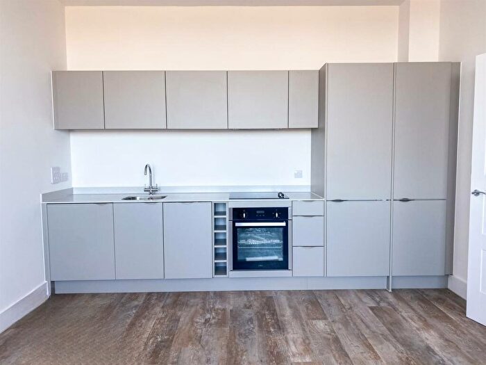 2 Bedroom Apartment To Rent In Coventry Road, Birmingham, B26