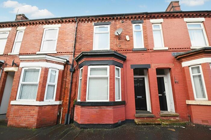 3 Bedroom Terraced House For Sale In Grange Street, Salford, M6