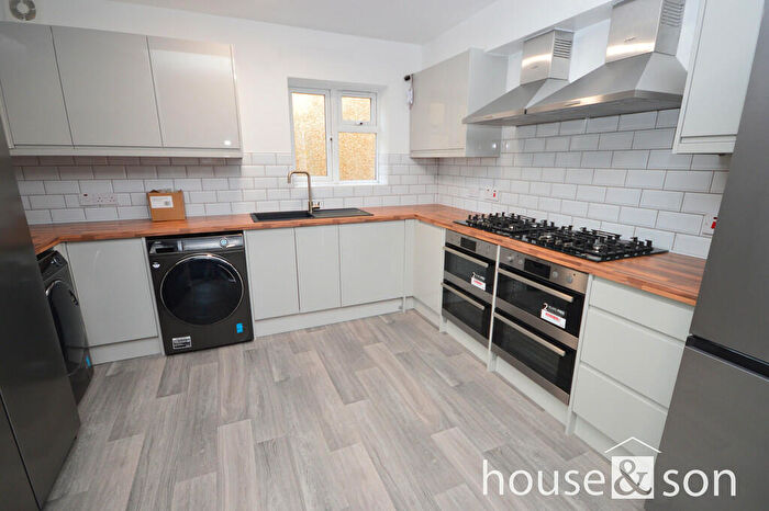 8 Bedroom Detached House To Rent In Heathwood Road, Winton, BH9