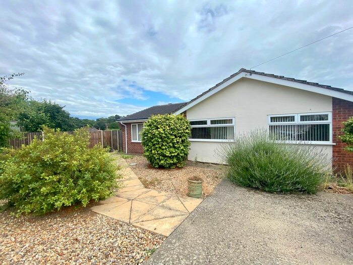 3 Bedroom Bungalow To Rent In Wren Close, Norwich, NR4