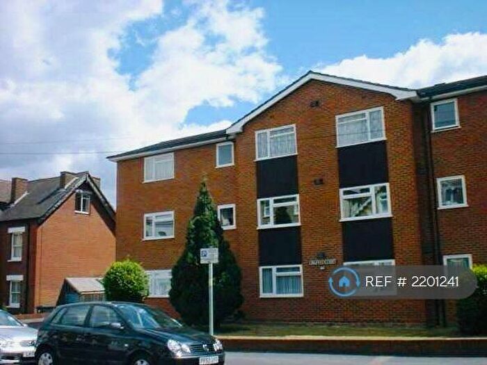 1 Bedroom Flat To Rent In Lingfield Court, Croydon, CR0