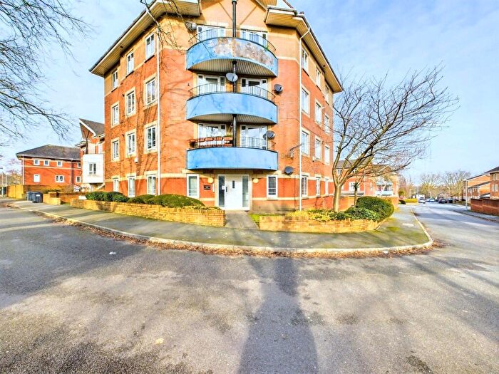2 Bedroom Flat For Sale In Waterside Drive, Hockley, Birmingham, B18