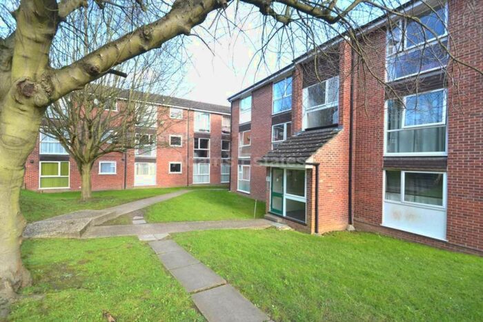 1 Bedroom Flat To Rent In Trafalgar Court, Reading, RG30