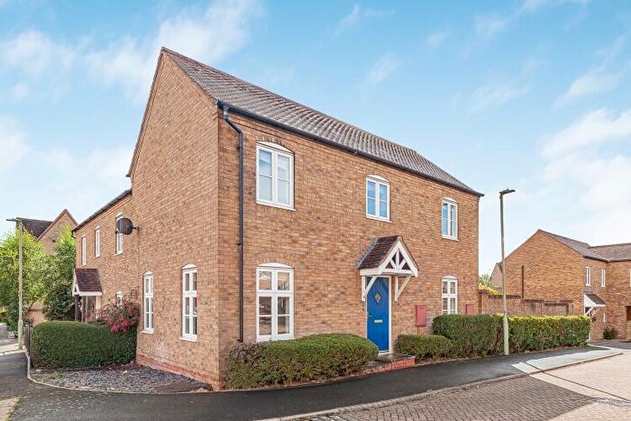 3 Bedroom Semi-Detached House To Rent In Ashmead Road, Banbury, OX16