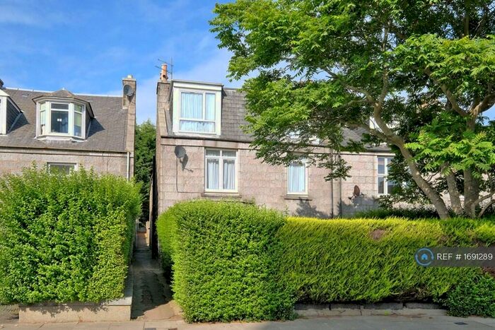 5 Bedroom Flat To Rent In Roslin Terrace, Aberdeen, AB24