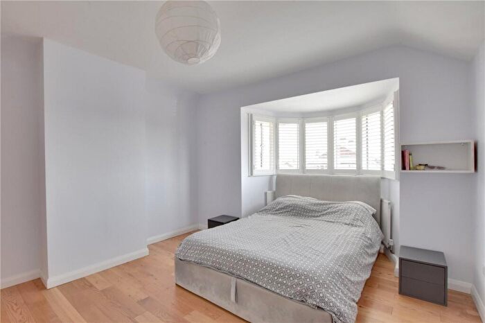 4 Bedroom Semi-Detached House For Sale In Pragnell Road, Grove Park, London, SE12