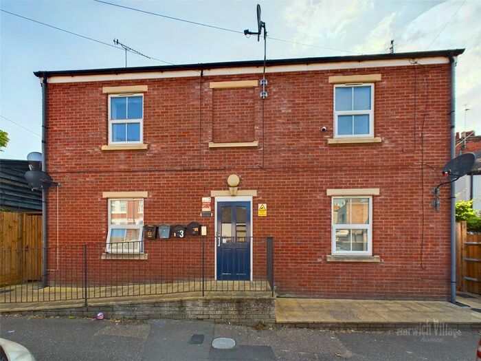 1 Bedroom Flat For Sale In Empire Road, Dovercourt, Harwich, CO12