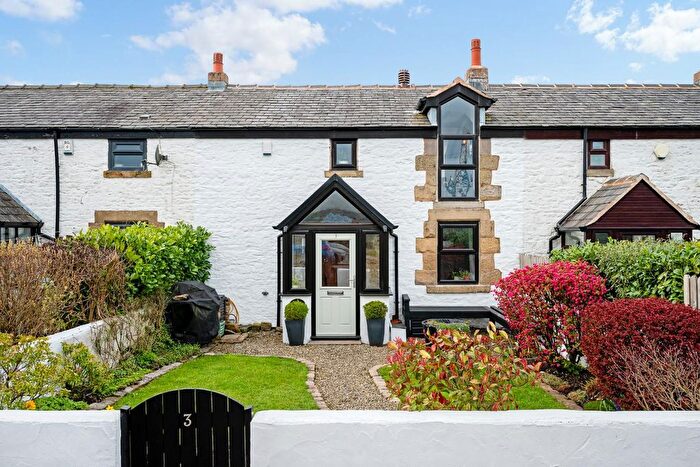 2 Bedroom Cottage For Sale In Blacksnape Road, Blacksnape, Darwen, BB3