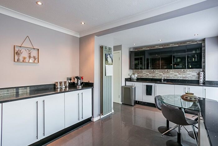 5 Bedroom Semi-Detached House For Sale In Cleekim Road, Edinburgh, EH15