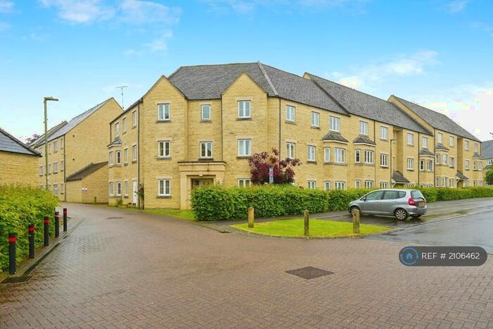 2 Bedroom Flat To Rent In Bathing Place Court, Witney, OX28