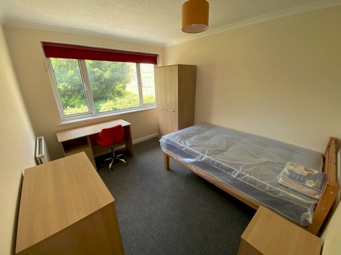 4 Bedroom Semi-Detached House To Rent In Headcorn Drive, Canterbury, CT2