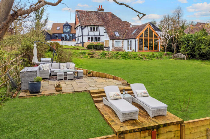5 Bedroom Detached House For Sale In Shepherds Green, Henley-On-Thames, RG9
