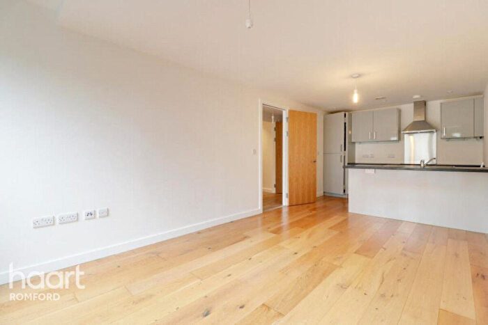 1 Bedroom Apartment To Rent In Victoria Road, Romford, RM1