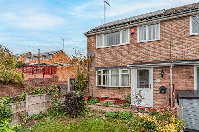3 Bedroom End Of Terrace House For Sale In Tredington Close, Woodrow South, Redditch, Worcestershire, B98